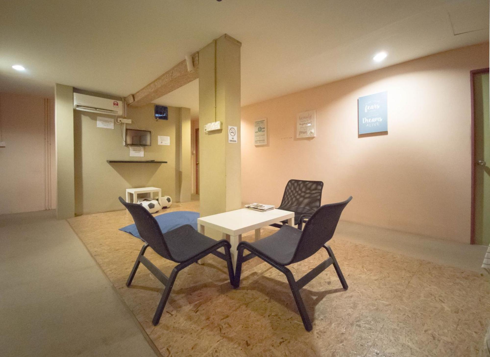 Koptel Budget Hotel Kuching Bagian luar foto