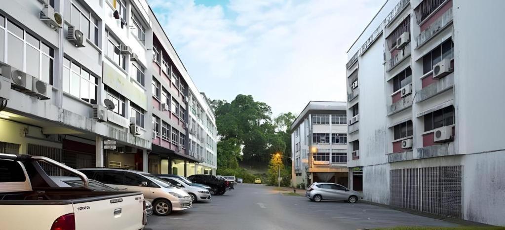 Koptel Budget Hotel Kuching Bagian luar foto