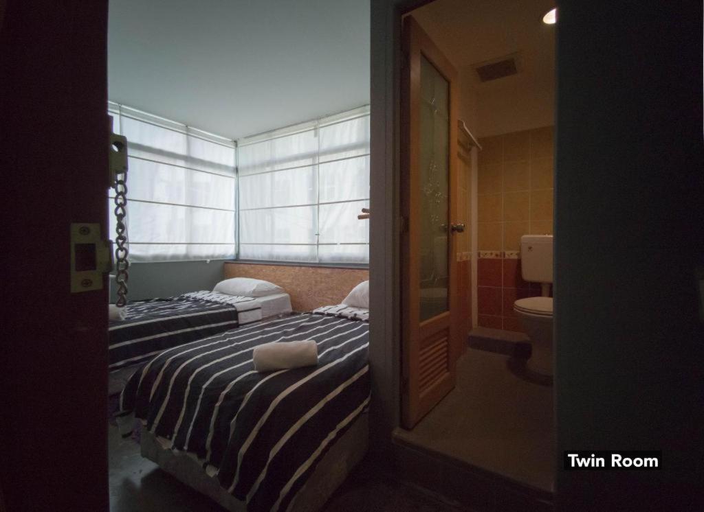 Koptel Budget Hotel Kuching Bagian luar foto