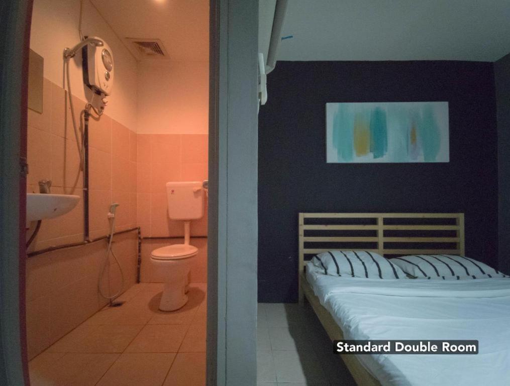 Koptel Budget Hotel Kuching Bagian luar foto