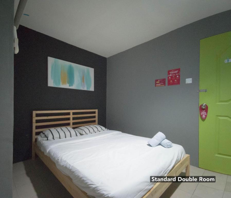 Koptel Budget Hotel Kuching Bagian luar foto