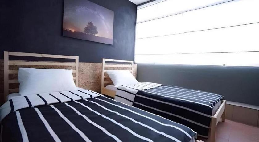 Koptel Budget Hotel Kuching Bagian luar foto