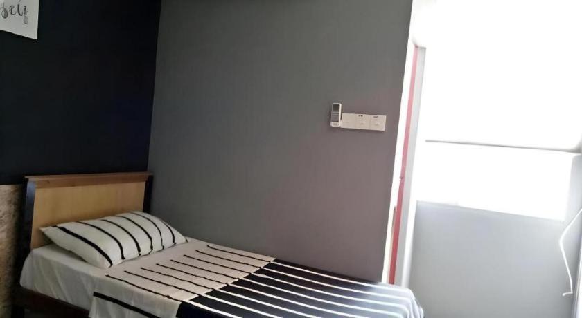 Koptel Budget Hotel Kuching Bagian luar foto