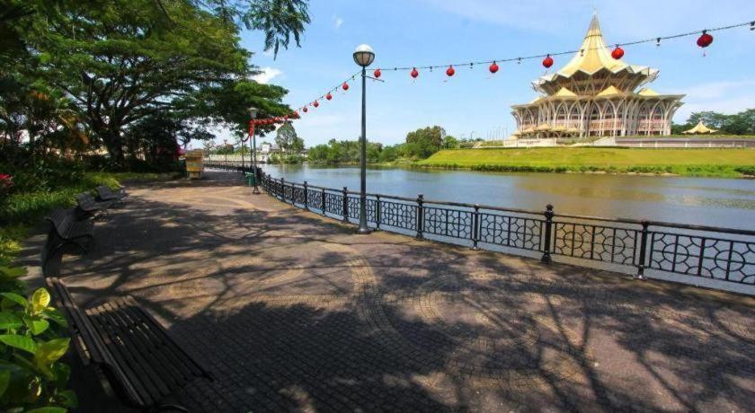 Koptel Budget Hotel Kuching Bagian luar foto