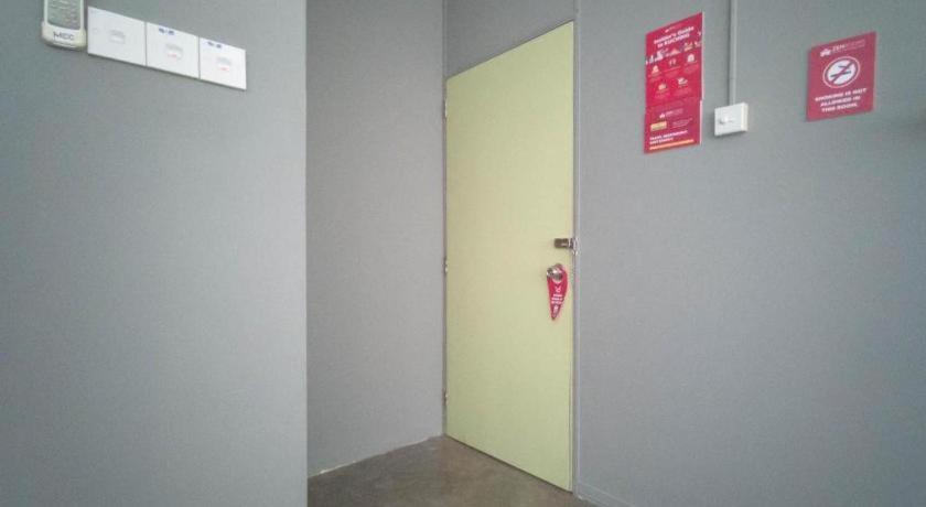 Koptel Budget Hotel Kuching Bagian luar foto
