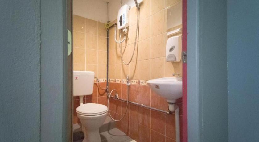 Koptel Budget Hotel Kuching Bagian luar foto