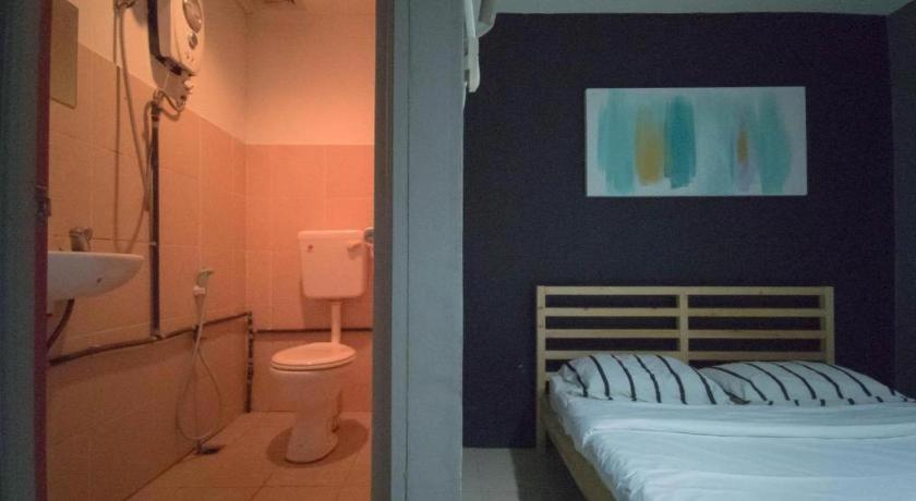Koptel Budget Hotel Kuching Bagian luar foto